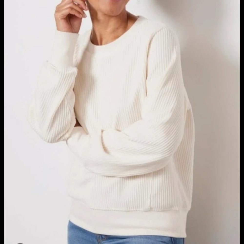 Evereve Kennedy Ottoman Ivory Crew Neck Sweater